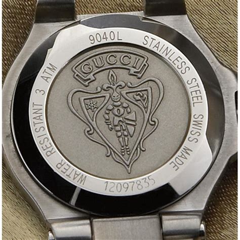 gucci watches with crest